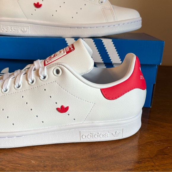ADIDAS Women's Stan Smith White / Red Heart Shoes - Picture 3 of 10